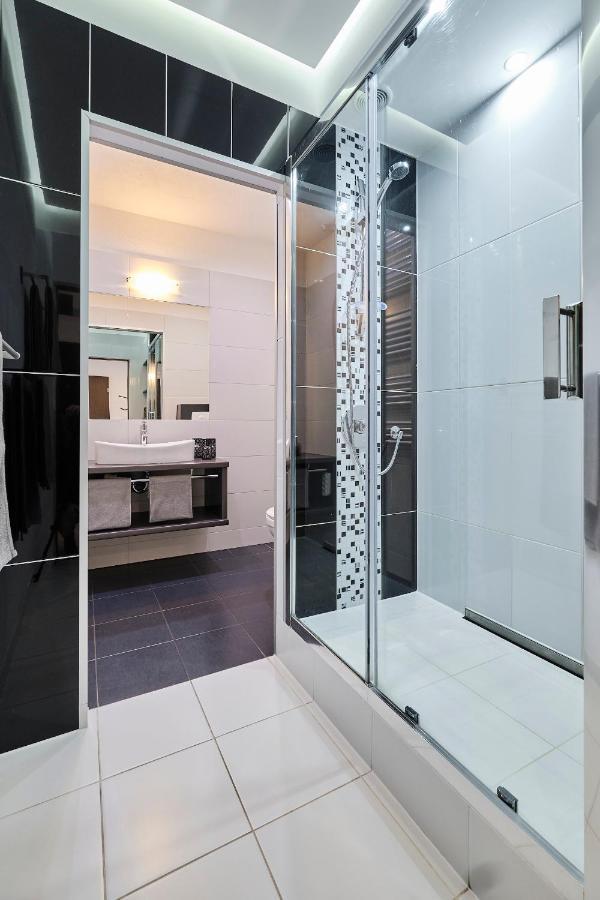 Lux Apartment Center Вроцлав Екстер'єр фото
