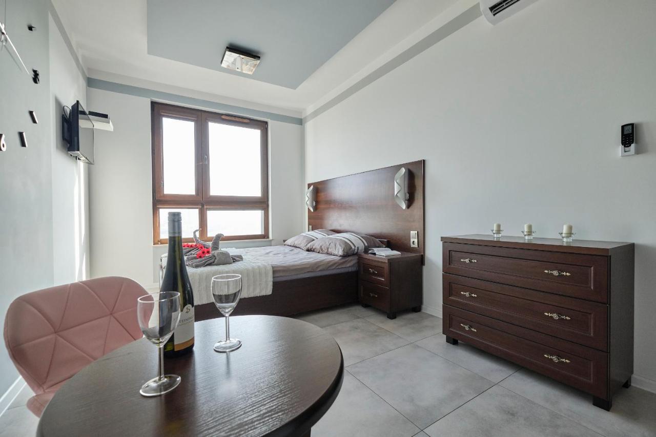 Lux Apartment Center Вроцлав Екстер'єр фото