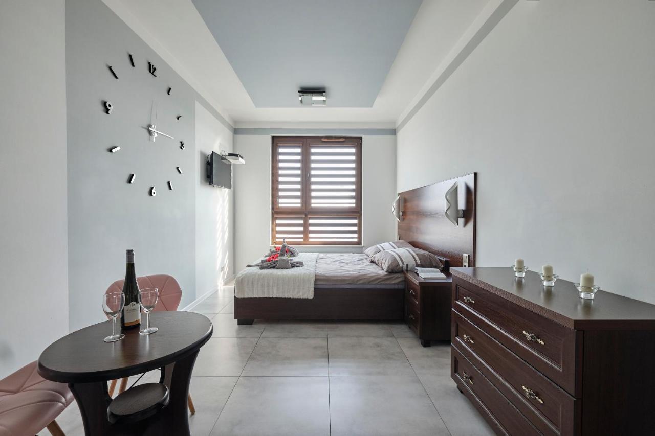 Lux Apartment Center Вроцлав Екстер'єр фото