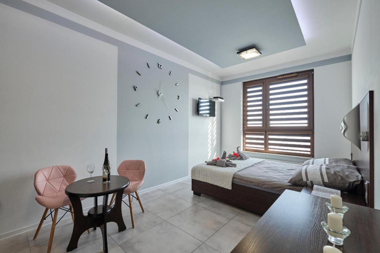 Lux Apartment Center Вроцлав Екстер'єр фото
